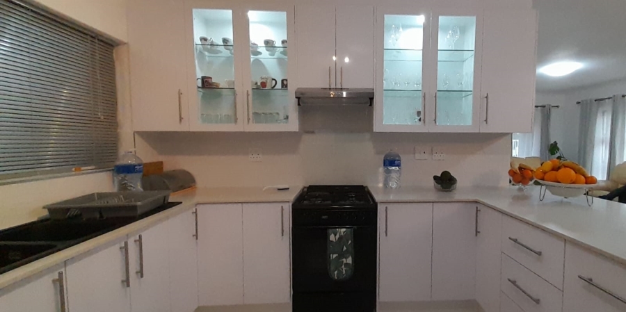 4 Bedroom Property for Sale in Gordon Strand Estate Western Cape